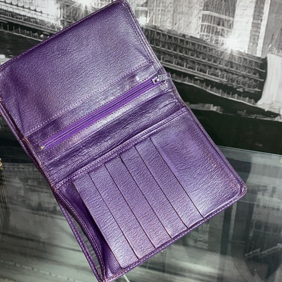 Authentic CHANEL CC Logo Purse Wallet - Picture 14 of 16